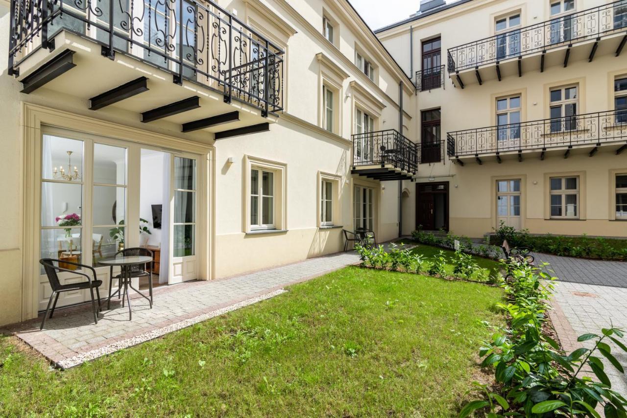 Atrium - Old Town Luxury Apartments - By Upstairs Краков Экстерьер фото